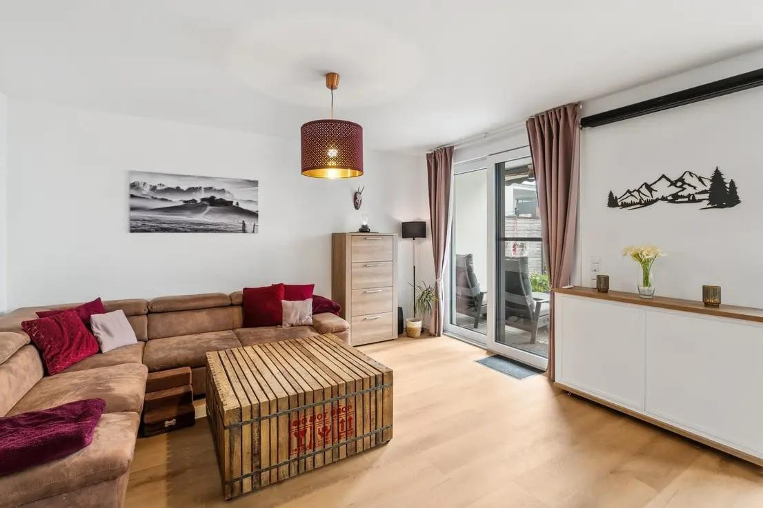 Neuwertiges KfW-55-Haus Baujahr 2023, 242 m² Nutzfläche, Energiekl. B, unter 370 € Nebenkosten – Boos – Vorschaubild 3