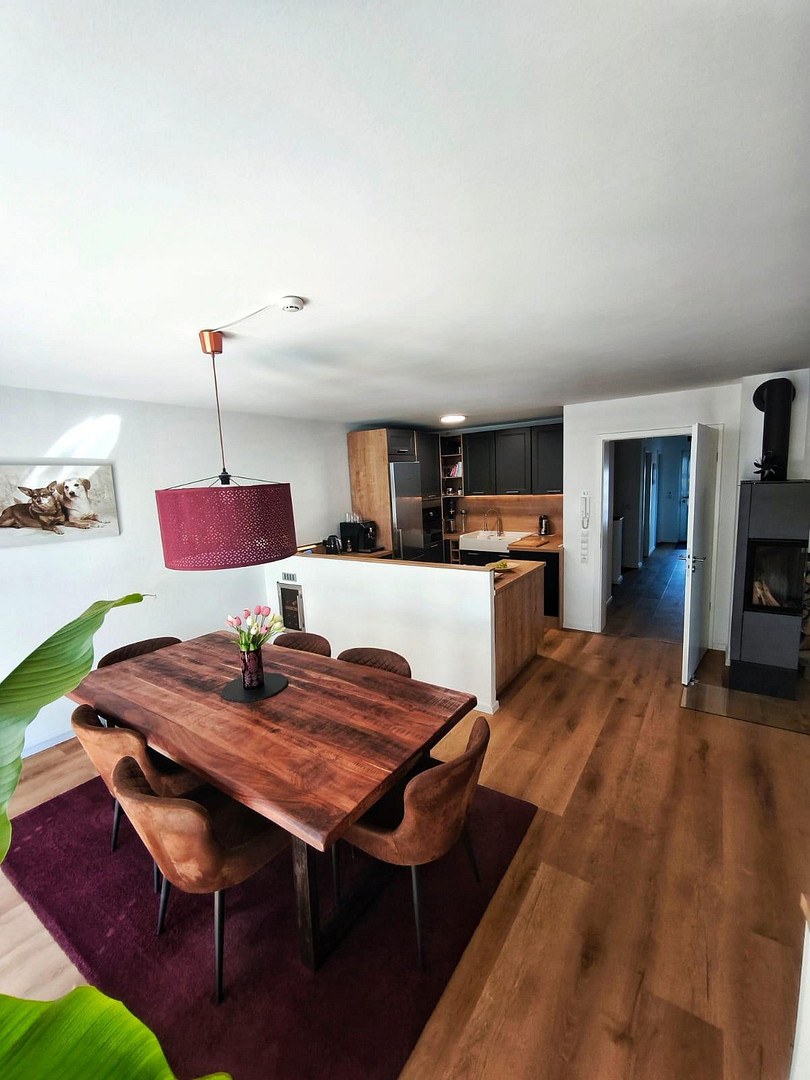 Neuwertiges KfW-55-Haus Baujahr 2023, 242 m² Nutzfläche, Energiekl. B, unter 370 € Nebenkosten – Boos – Vorschaubild 2