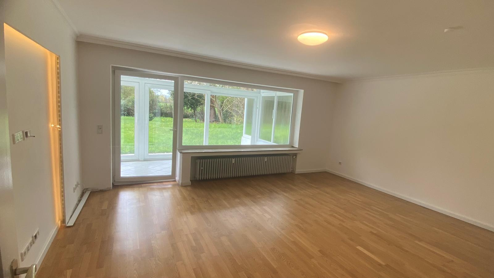 Lichtdurchflutete, 2-Zimmer-Wohnung mit traumhaftem Wintergarten & Gartenzugang in D-Lohausen – Düsseldorf(Lohausen) – Vorschaubild 3