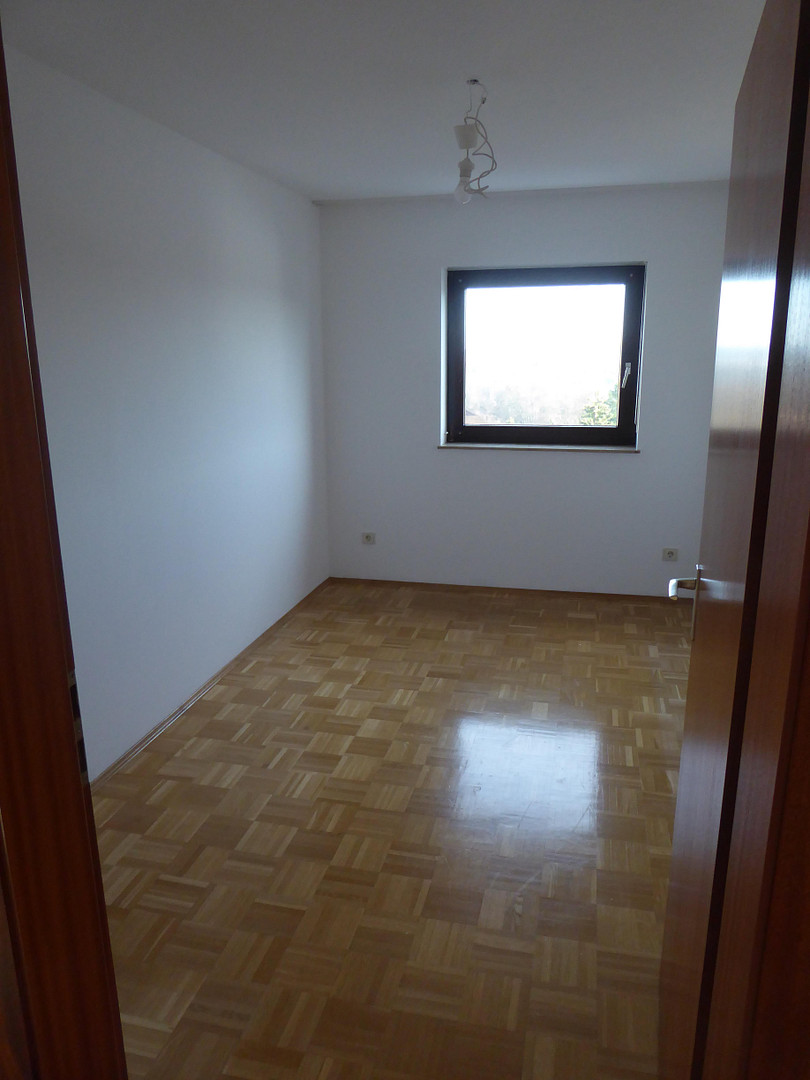 Gepflegte 3,5-Zimmer Wohnung im 1. OG in Pforzheim-Büchenbronn  Lange Str. 10, 75180 Pforzheim – Lange Str. 10, 75180 Pforzheim(Büchenbronn) – Vorschaubild 9