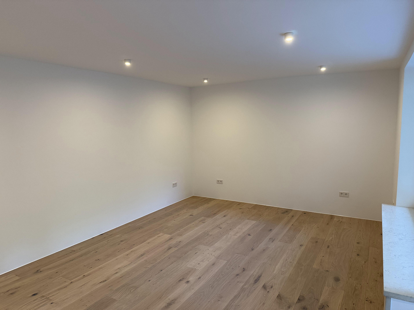 Stilvolle kernsanierte 3-Zimmer-Wohnung mit Balkon in Solln – Erstbezug, provisionsfrei – Geigenbergerstraße 49, 81477 München(Solln) – Vorschaubild 5
