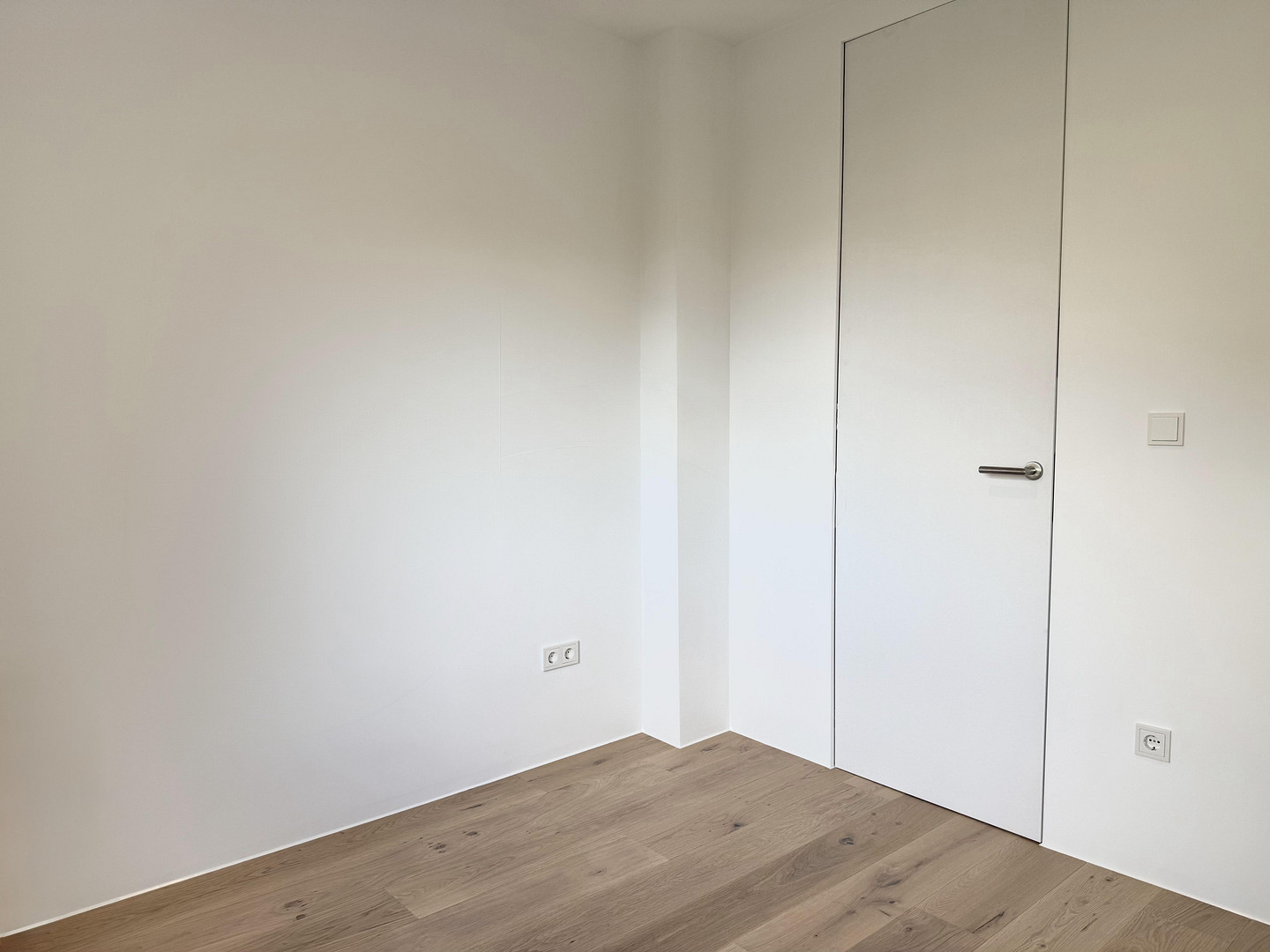 Stilvolle kernsanierte 3-Zimmer-Wohnung mit Balkon in Solln – Erstbezug, provisionsfrei – Geigenbergerstraße 49, 81477 München(Solln) – Vorschaubild 7
