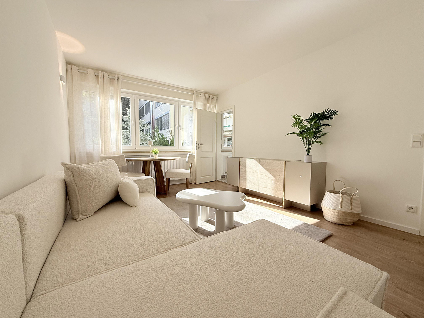 SOFORT BEZUGSFREI-WUNDERSCHÖNES APPARTEMENT – München(Pasing) – Vorschaubild 2