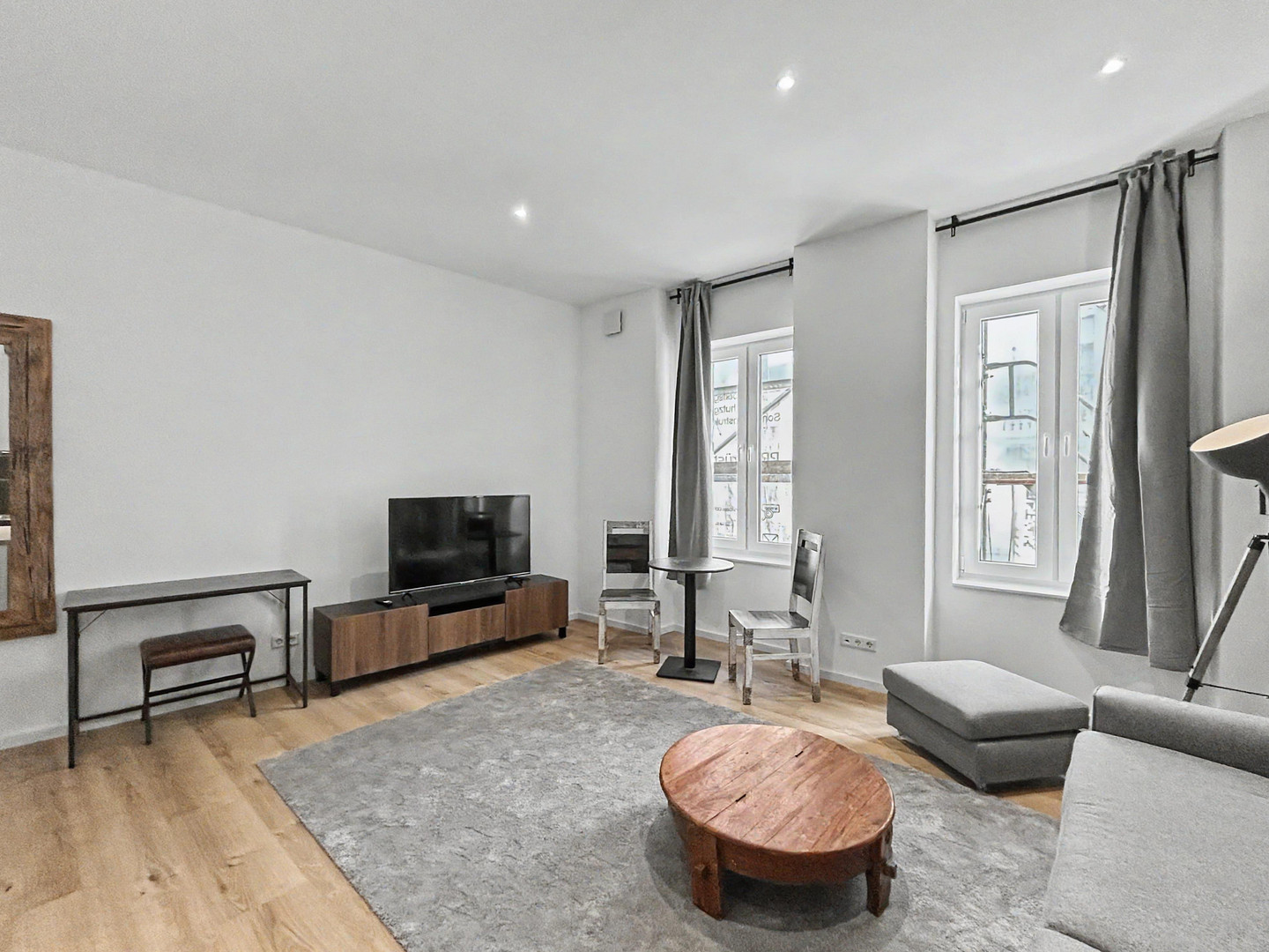 Exklusiv möbliert im Kunibertsviertel: kernsaniertes City-Apartment nahe Dom und Rhein – Köln(Innenstadt) – Vorschaubild 3
