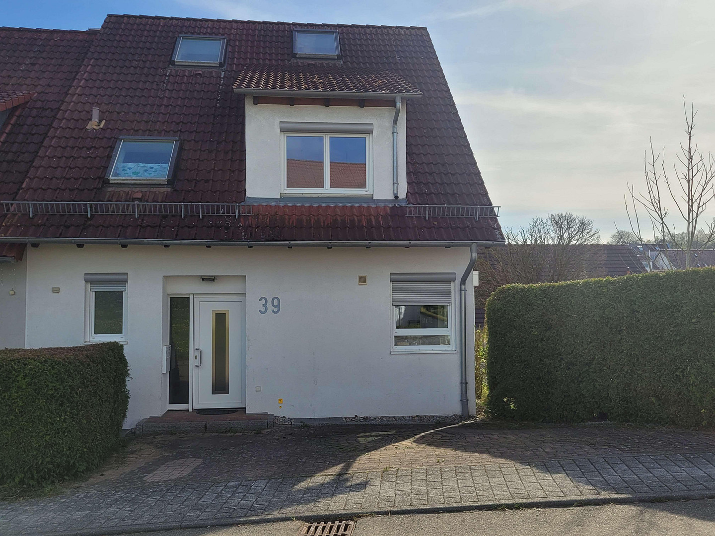 Großzügige Doppelhaushälfte mit Wintergarten – Oberstenfeld – Vorschaubild 2