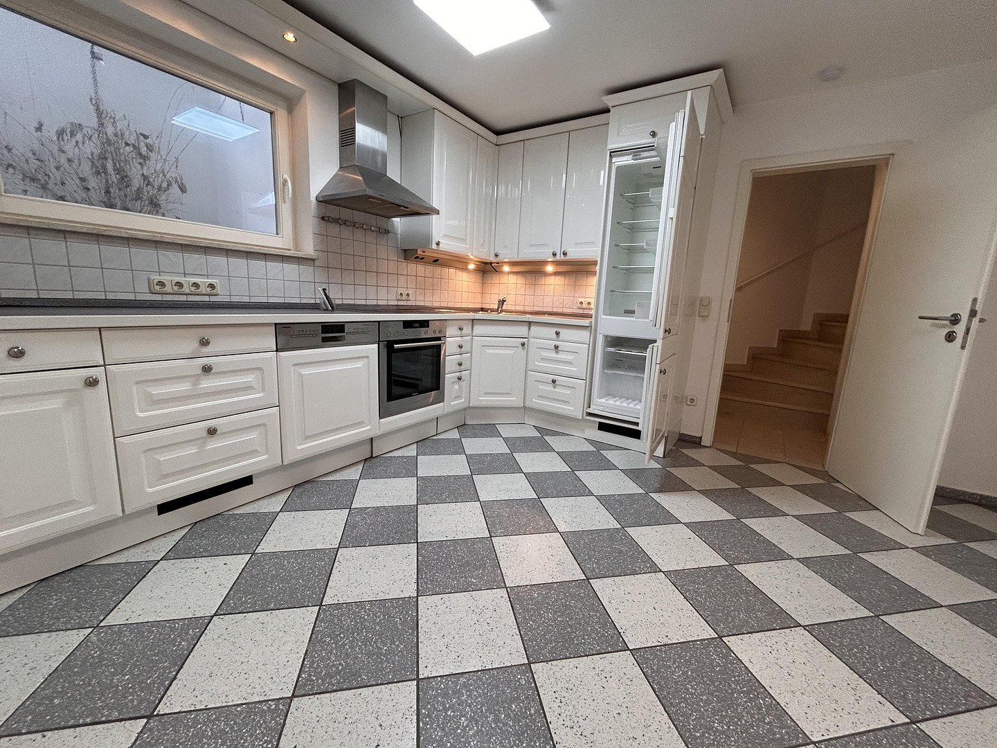 Eigenheim-Glück in Pasing: Quatrohaus mit eigenem Garten (137 m²) viel Privatsphäre provisionsfrei – München(Obermenzing) – Vorschaubild 16