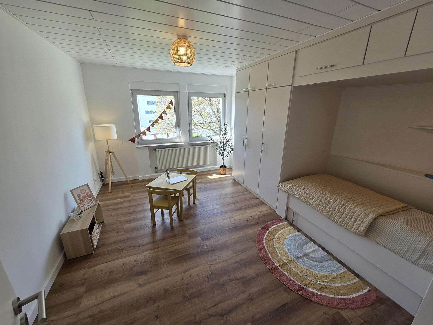 Lichtdurchflutete 4-Zimmer Wohnung mit modernem Flair in MG-Eicken – bezugsfertig & provisionsfrei – Mönchengladbach(Eicken) – Vorschaubild 3