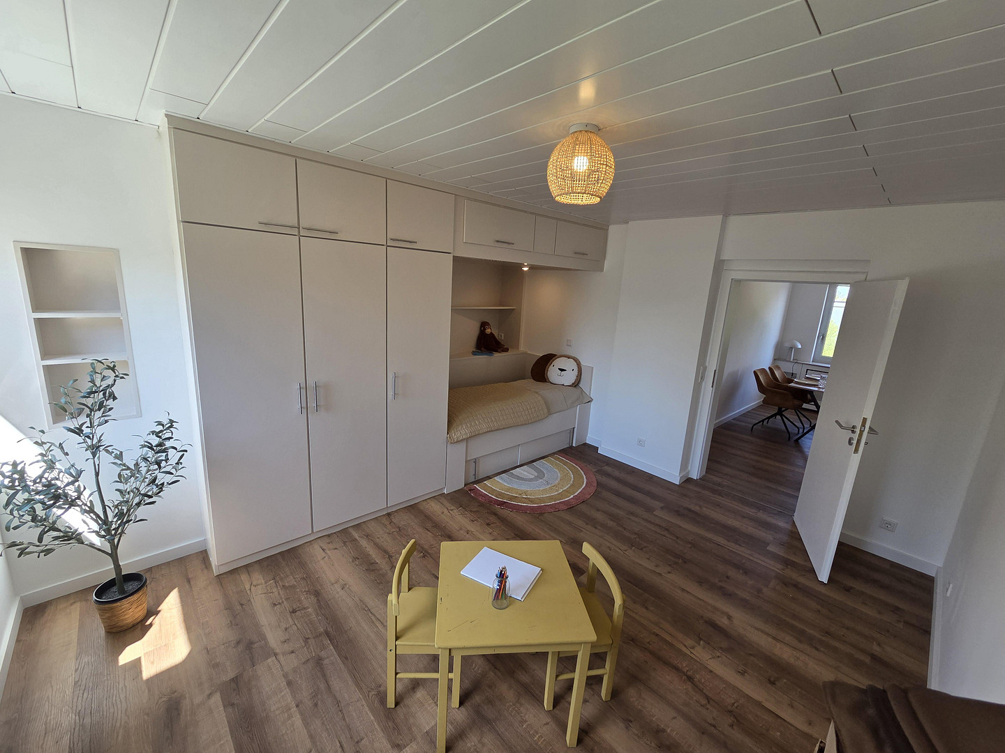 Lichtdurchflutete 4-Zimmer Wohnung mit modernem Flair in MG-Eicken – bezugsfertig & provisionsfrei – Mönchengladbach(Eicken) – Vorschaubild 4