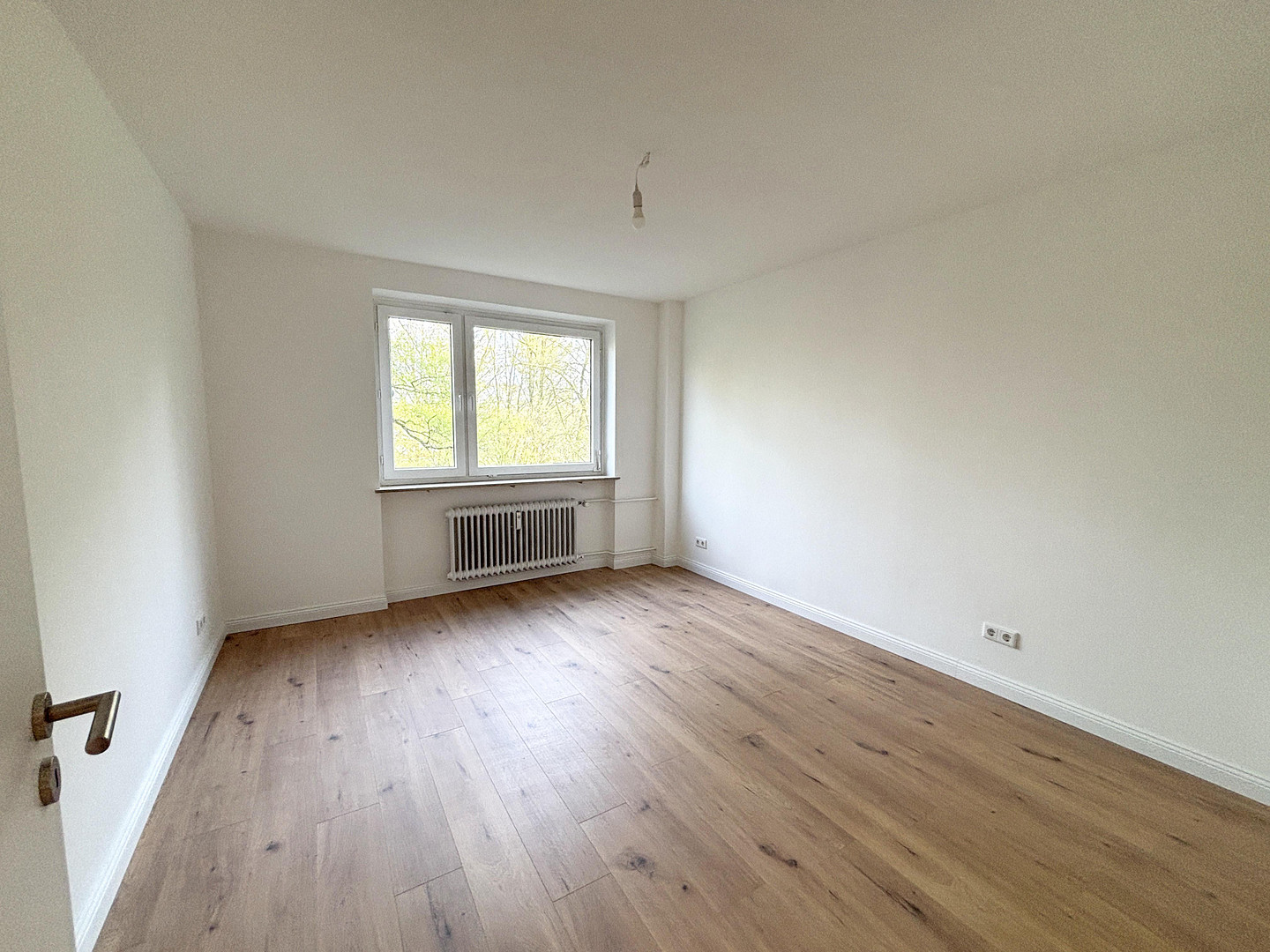 Fußläufig zum Alsterlauf, Erstbezug nach Sanierung, Gäste WC, inkl. TG-Stellplatz, ohne Courtage – Hamburg(Hummelsbüttel) – Vorschaubild 6