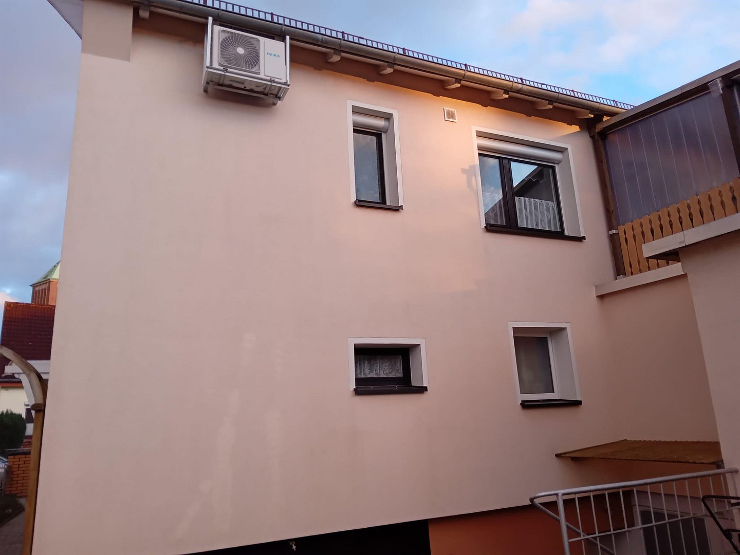 Gepflegtes Zweifamilienhaus mit PV-Anlage, Sauna, Doppelgarage in zentraler Lage Bremen-Blumenthal – Blumenthal – Vorschaubild 4