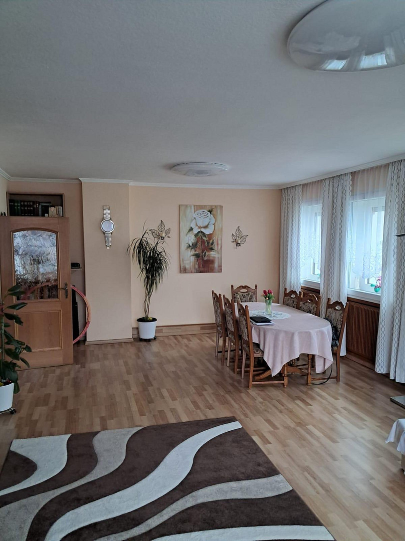 Gepflegtes Zweifamilienhaus mit PV-Anlage, Sauna, Doppelgarage in zentraler Lage Bremen-Blumenthal – Blumenthal – Vorschaubild 32