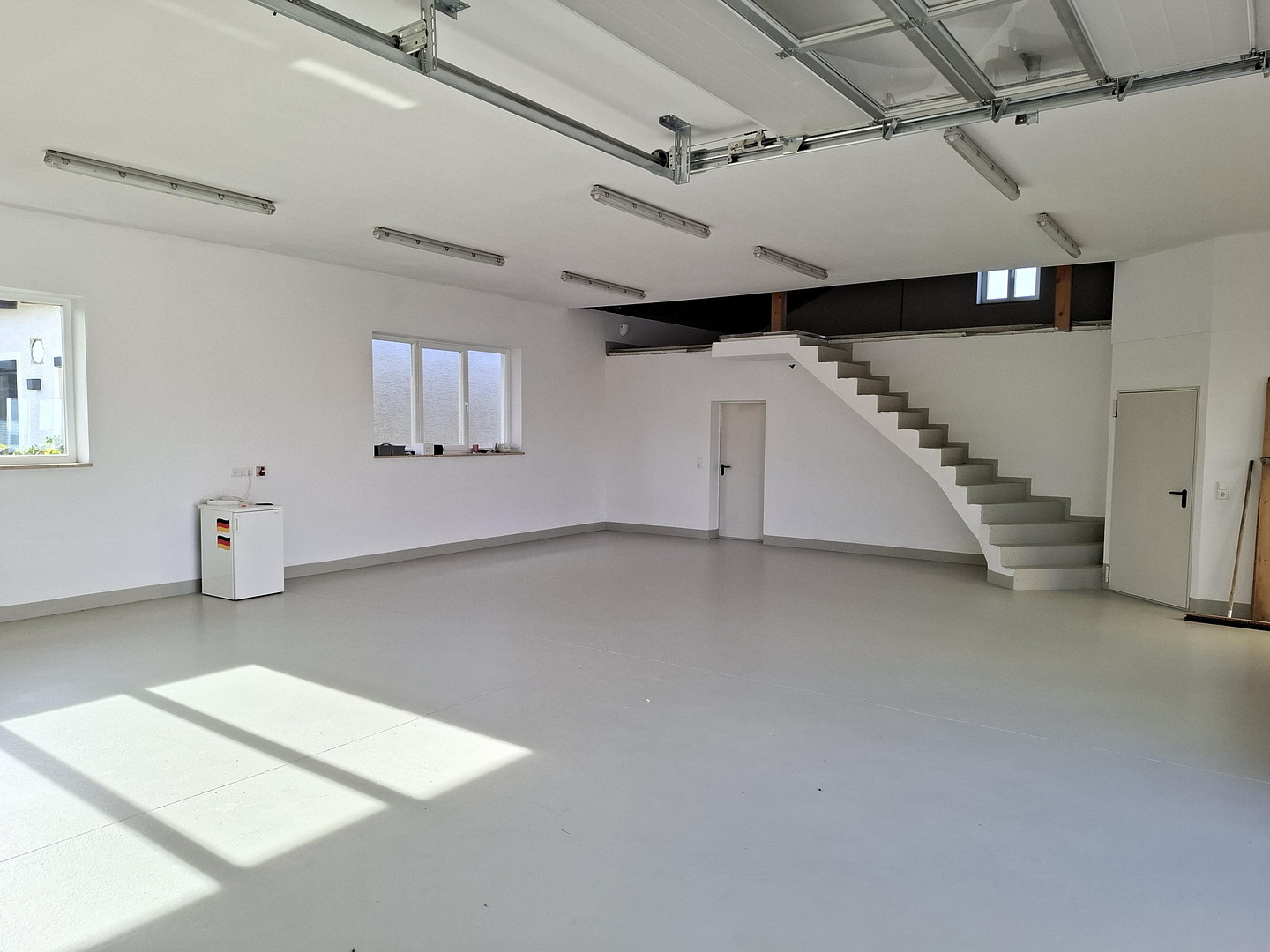 Repräsentatives Einfamilienhaus mit separaten Gewerbegebäude Werkstatt/Lagerhalle – Hausen(Herrnwahlthann) – Vorschaubild 22