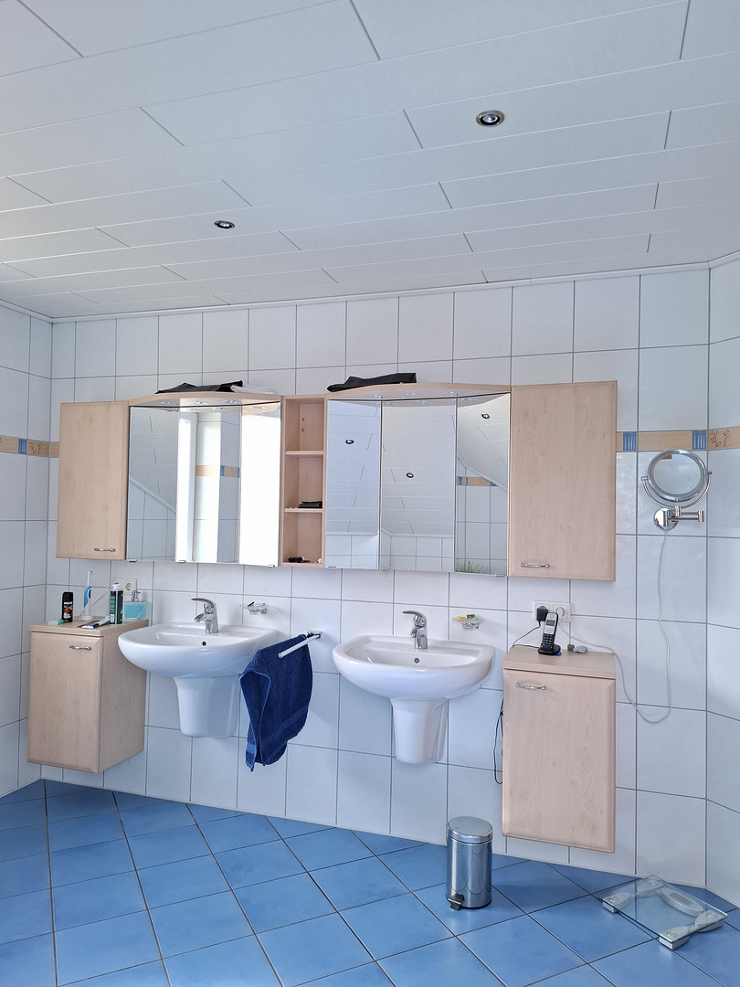 Repräsentatives Einfamilienhaus mit separaten Gewerbegebäude Werkstatt/Lagerhalle – Hausen(Herrnwahlthann) – Vorschaubild 15