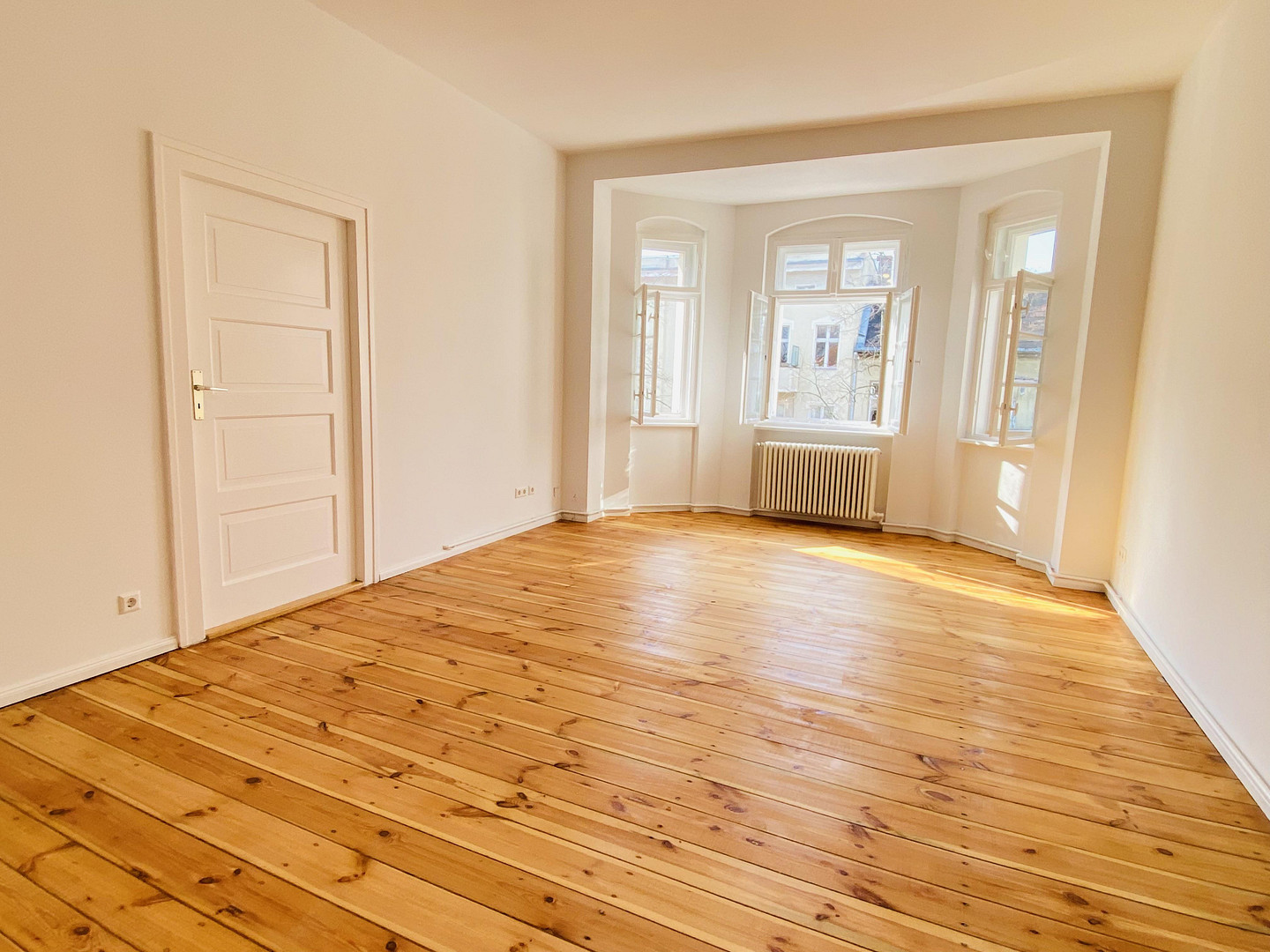 Sanierte 4-Zimmer-Altbauwohnung mit Traumgarten & Zugang zu den Ceciliengärten – Sponholzstraße 40, 12159 Berlin(Schöneberg) – Vorschaubild 4