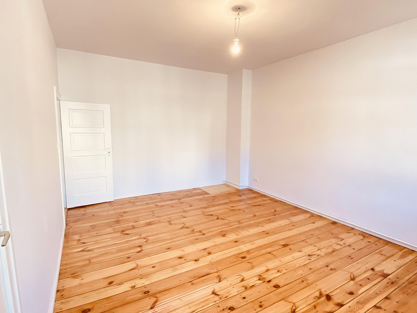 Sanierte 4-Zimmer-Altbauwohnung mit Traumgarten & Zugang zu den Ceciliengärten – Sponholzstraße 40, 12159 Berlin(Schöneberg) – Vorschaubild 7
