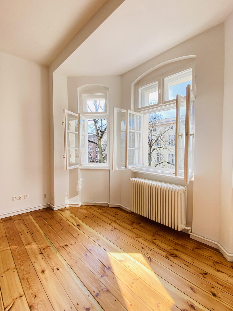 Sanierte 4-Zimmer-Altbauwohnung mit Traumgarten & Zugang zu den Ceciliengärten – Sponholzstraße 40, 12159 Berlin(Schöneberg) – Vorschaubild 2