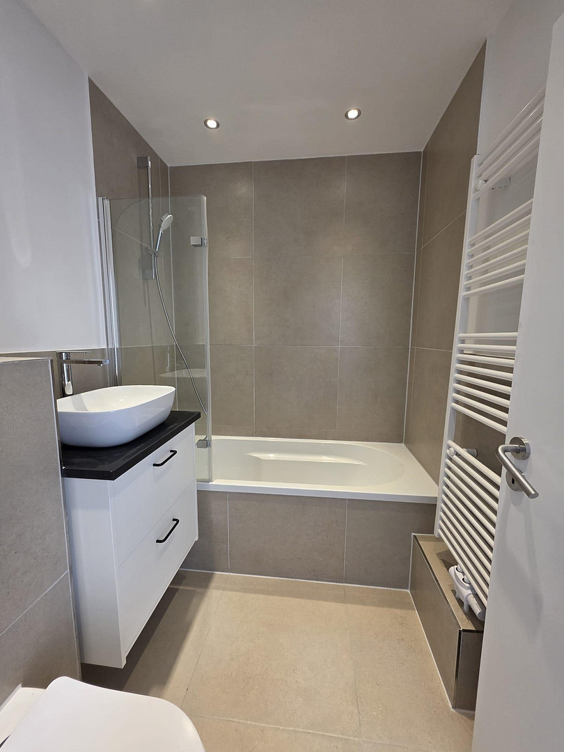 2-Zimmer ETW mit Balkon, Erstbezug nach Sanierung, inkl. TG-Stellplatz, ohne Courtage – Hamburg(Niendorf) – Vorschaubild 9