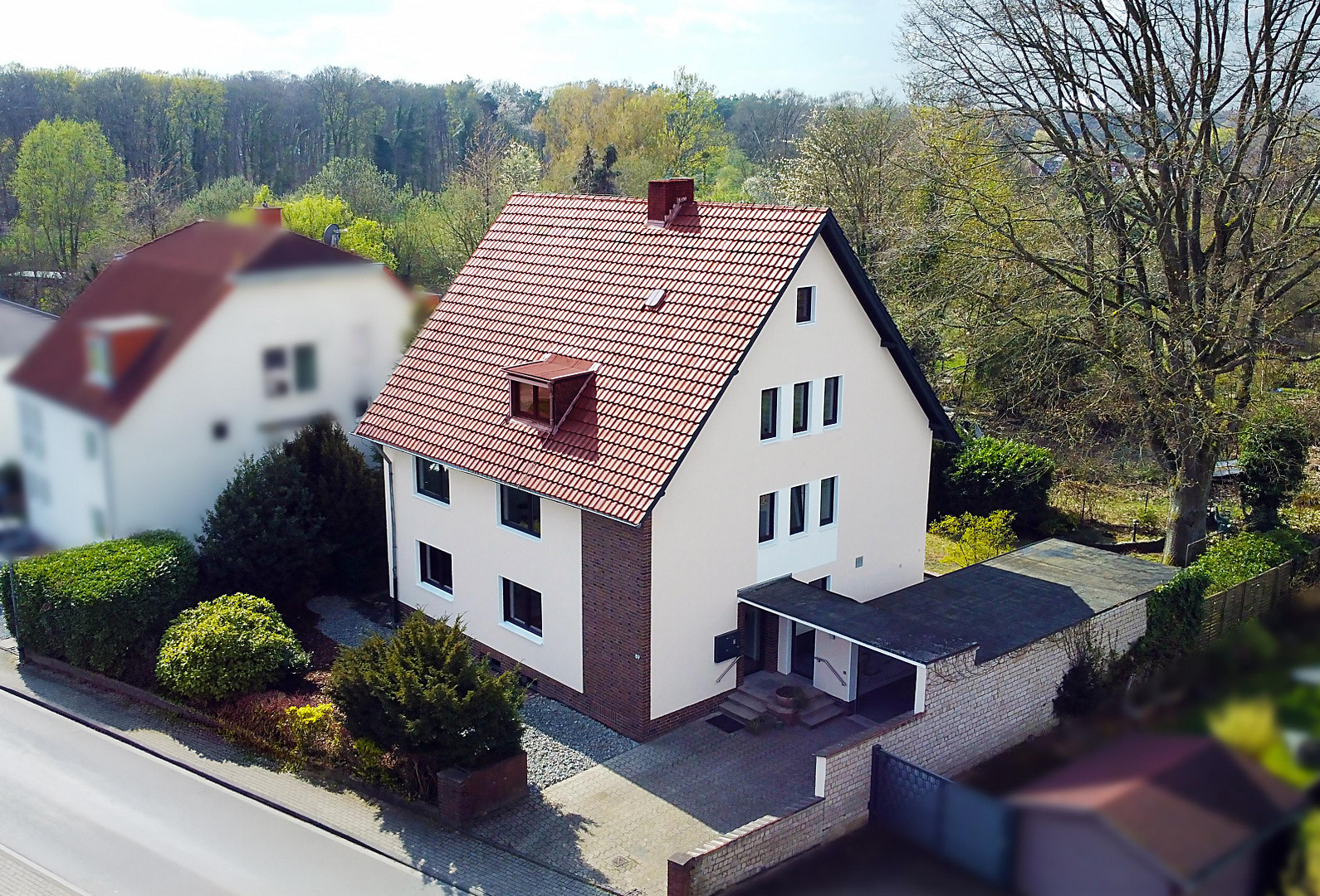 Investieren in Qualität: leerstehendes Mehrfamilienhaus mit 3 geteilten Einheiten in Köln – Penningsfelder Weg 89, 51069 Köln(Dellbrück) – Vorschaubild 3
