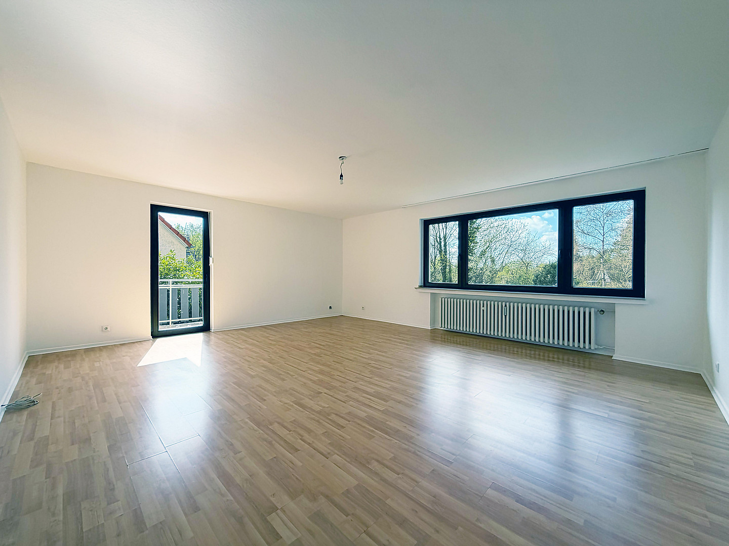 Investieren in Qualität: leerstehendes Mehrfamilienhaus mit 3 geteilten Einheiten in Köln – Penningsfelder Weg 89, 51069 Köln(Dellbrück) – Vorschaubild 25