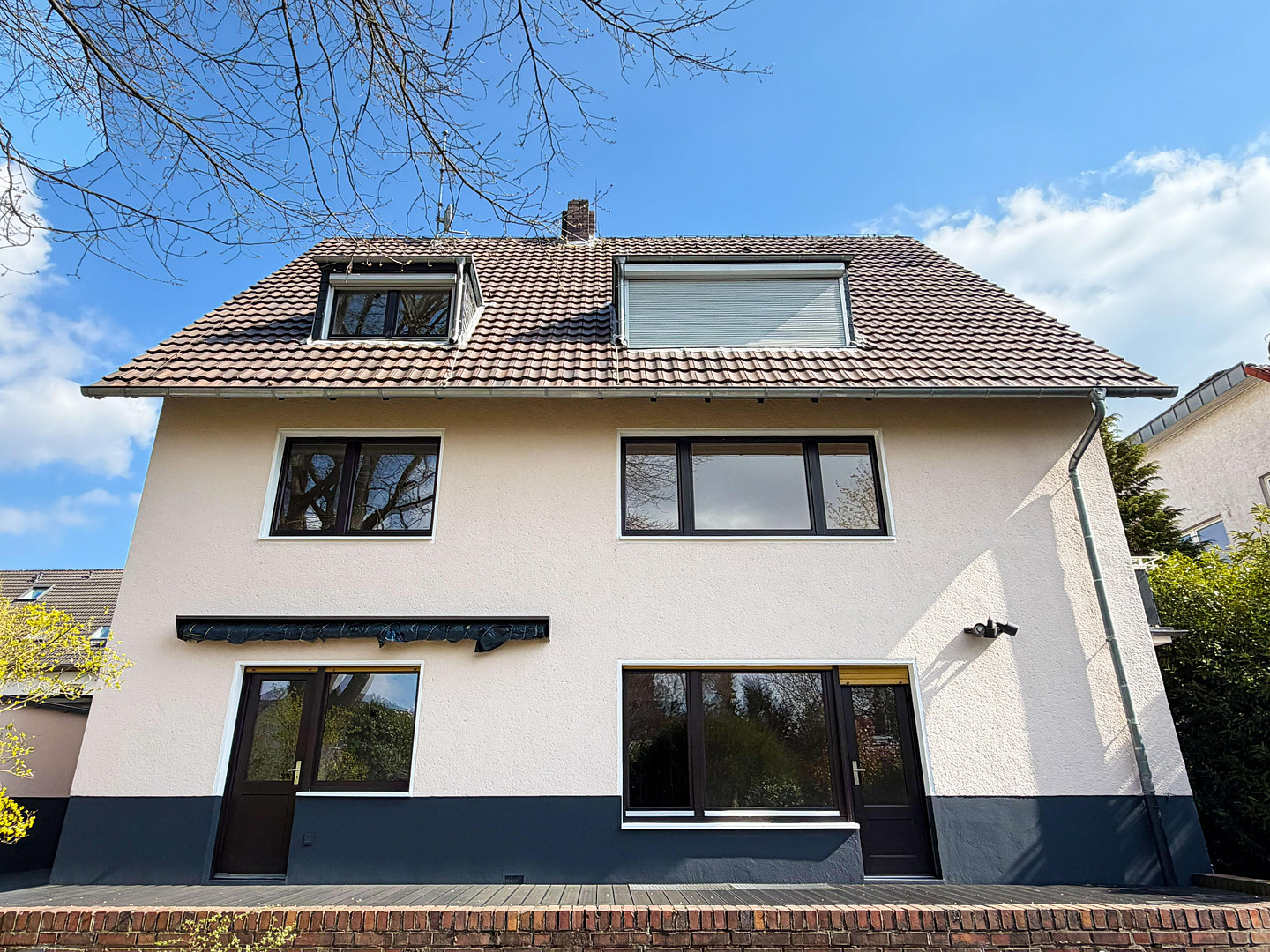 Investieren in Qualität: leerstehendes Mehrfamilienhaus mit 3 geteilten Einheiten in Köln – Penningsfelder Weg 89, 51069 Köln(Dellbrück) – Vorschaubild 5