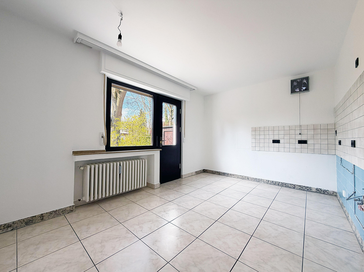 Investieren in Qualität: leerstehendes Mehrfamilienhaus mit 3 geteilten Einheiten in Köln – Penningsfelder Weg 89, 51069 Köln(Dellbrück) – Vorschaubild 17