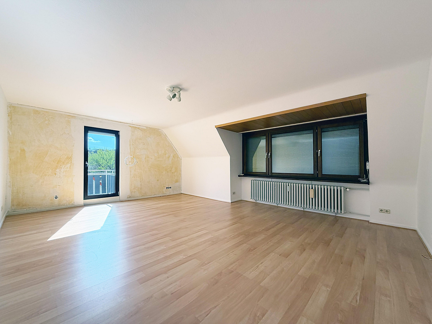 Investieren in Qualität: leerstehendes Mehrfamilienhaus mit 3 geteilten Einheiten in Köln – Penningsfelder Weg 89, 51069 Köln(Dellbrück) – Vorschaubild 35