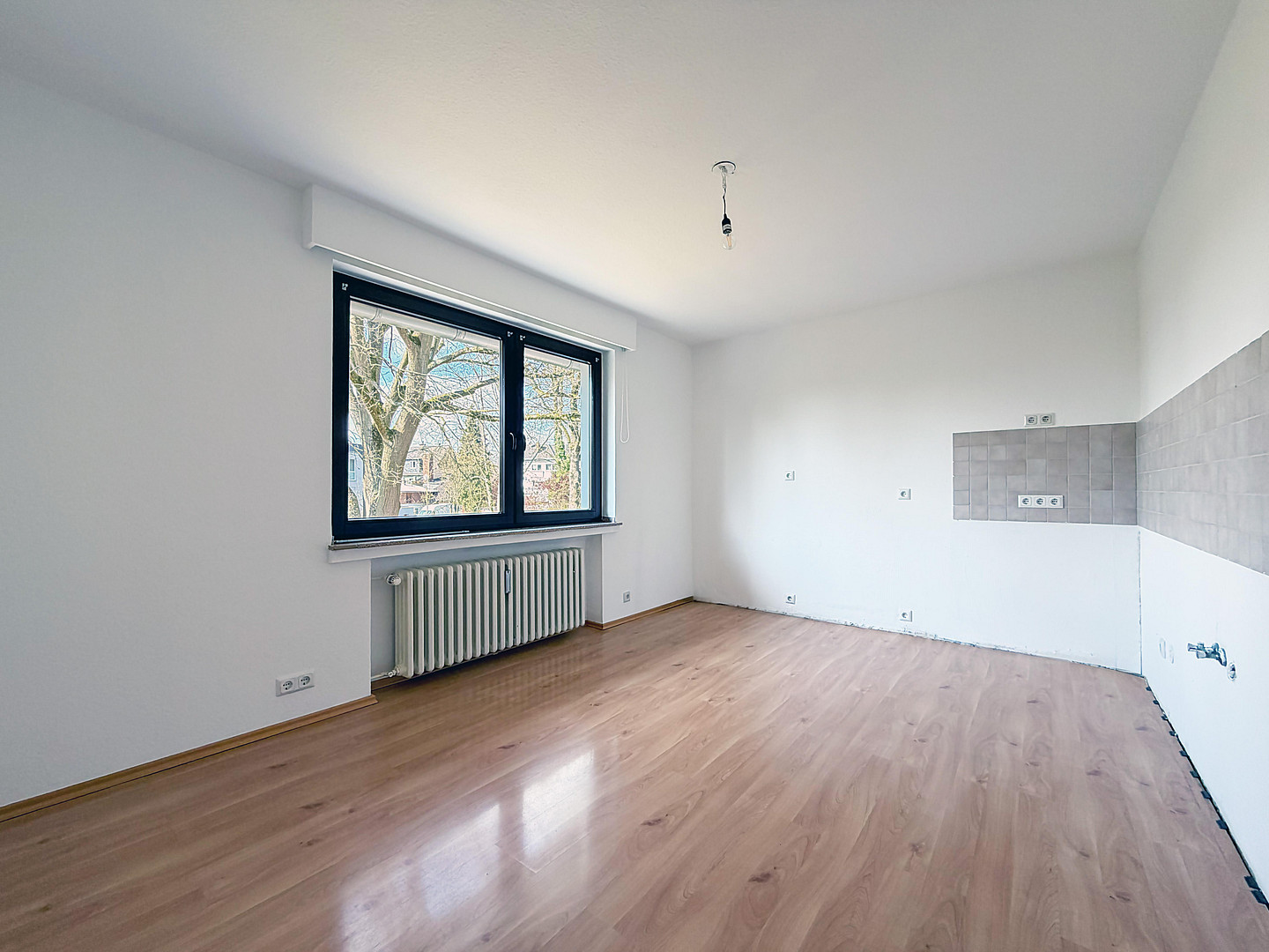 Investieren in Qualität: leerstehendes Mehrfamilienhaus mit 3 geteilten Einheiten in Köln – Penningsfelder Weg 89, 51069 Köln(Dellbrück) – Vorschaubild 29