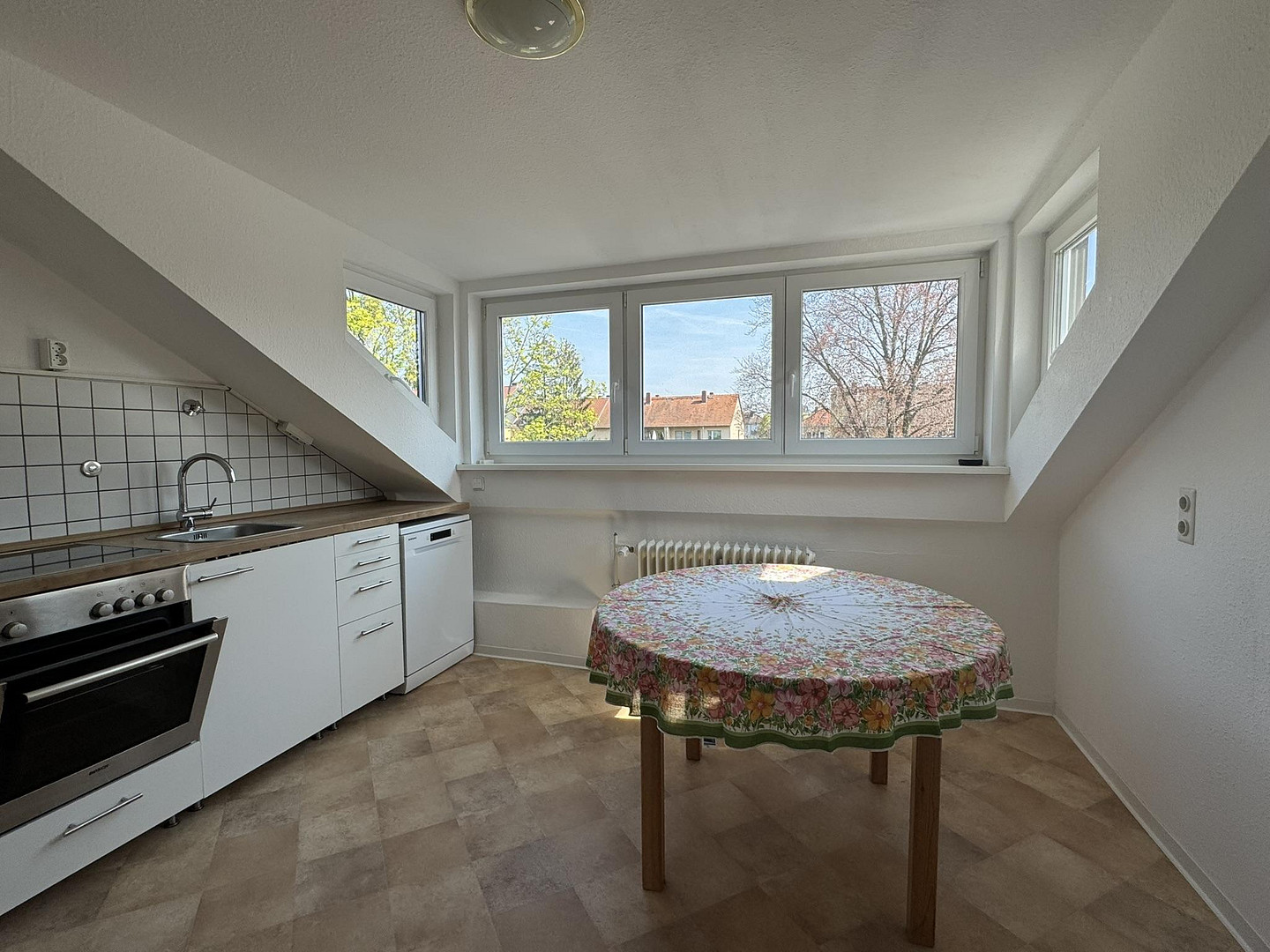 Attraktive DG-Wohnung - Citylage an Kuppelkirche, hohe Lebensqualität; von privat – Darmstadt – Vorschaubild 18