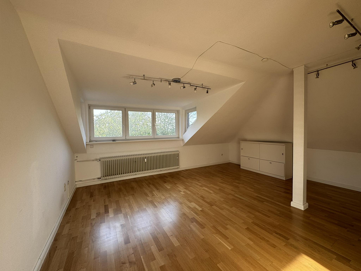 Attraktive DG-Wohnung - Citylage an Kuppelkirche, hohe Lebensqualität; von privat – Darmstadt – Vorschaubild 9