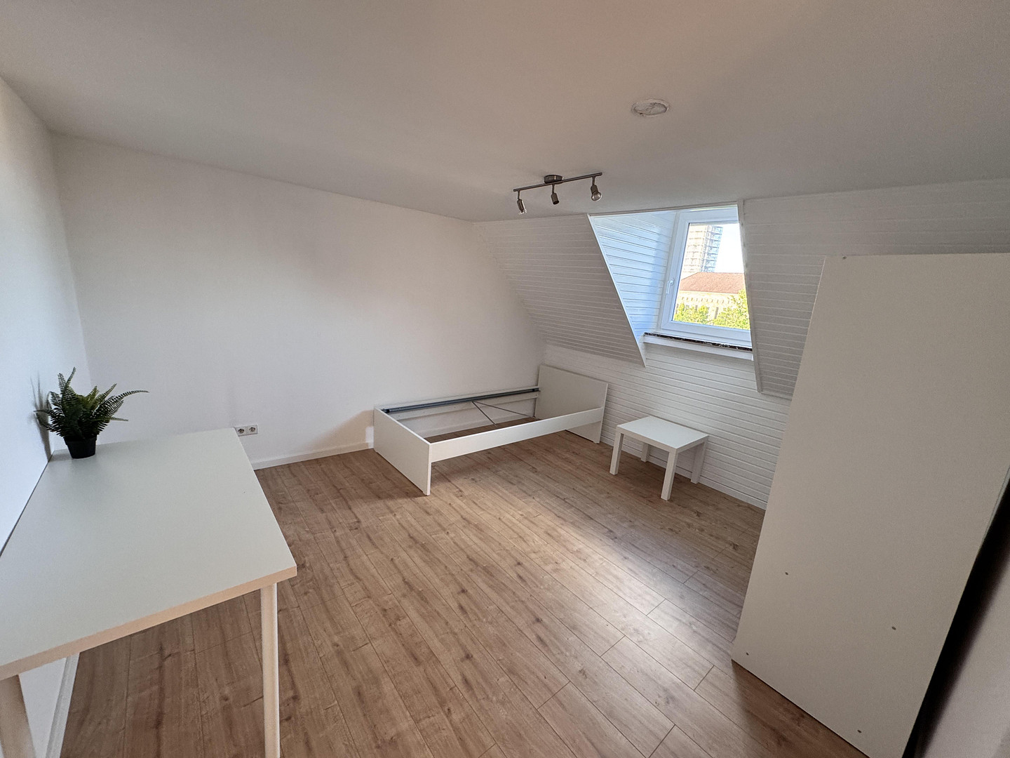 Möbliertes WG-Zimmer in 4er-WG –Datteln City, Flatshare (Frauen-WG und Männer WG) – 45711 Datteln – Vorschaubild 2