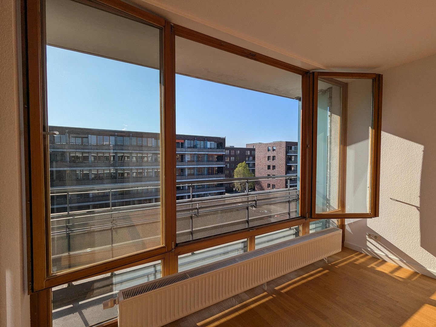 3 Zimmer Wohnung mit 2 Balkonen im 4. OG an der Rummelsburger Bucht mit Tiefgaragenplatz – Hauptstraße 5/o, 10317 Berlin(Rummelsburg) – Vorschaubild 4
