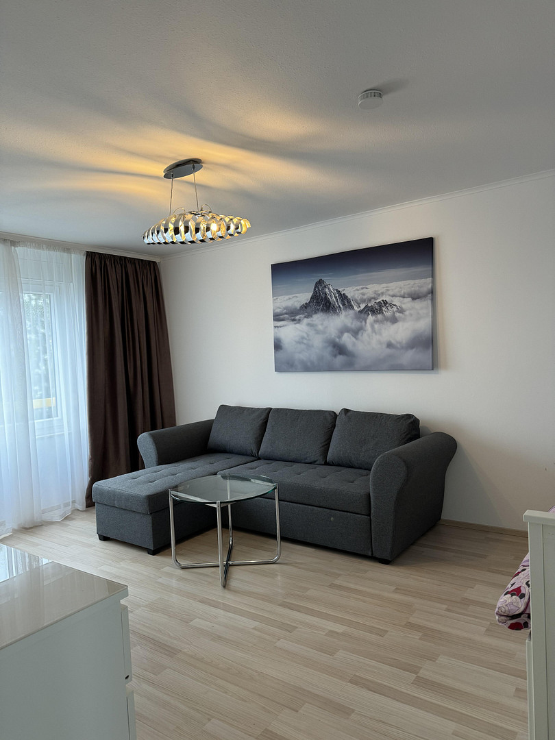 Möblierte 2,5-Zimmer Wohnung im 6. OG mit Balkon in München-Hadern – Gräfelfinger Straße 4, 81375 München(Hadern) – Vorschaubild 3