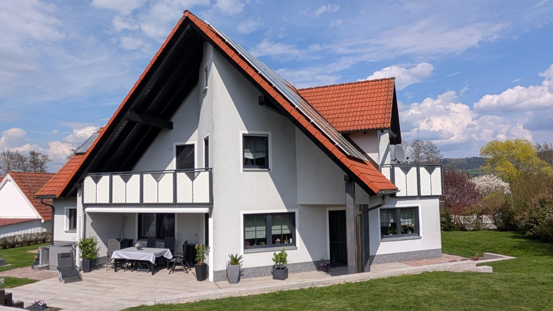 -Maklerfrei- Top gepflegtes, komfortables Familienhaus mit nachhaltiger Technik und Traumgarten