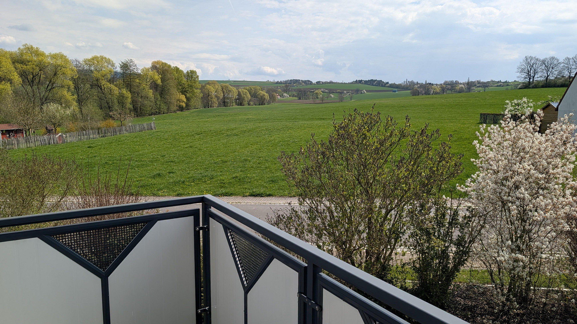 -Maklerfrei- Top gepflegtes, komfortables Familienhaus mit nachhaltiger Technik und Traumgarten – Goldkronach/ Dressendorf(Dressendorf) – Vorschaubild 16