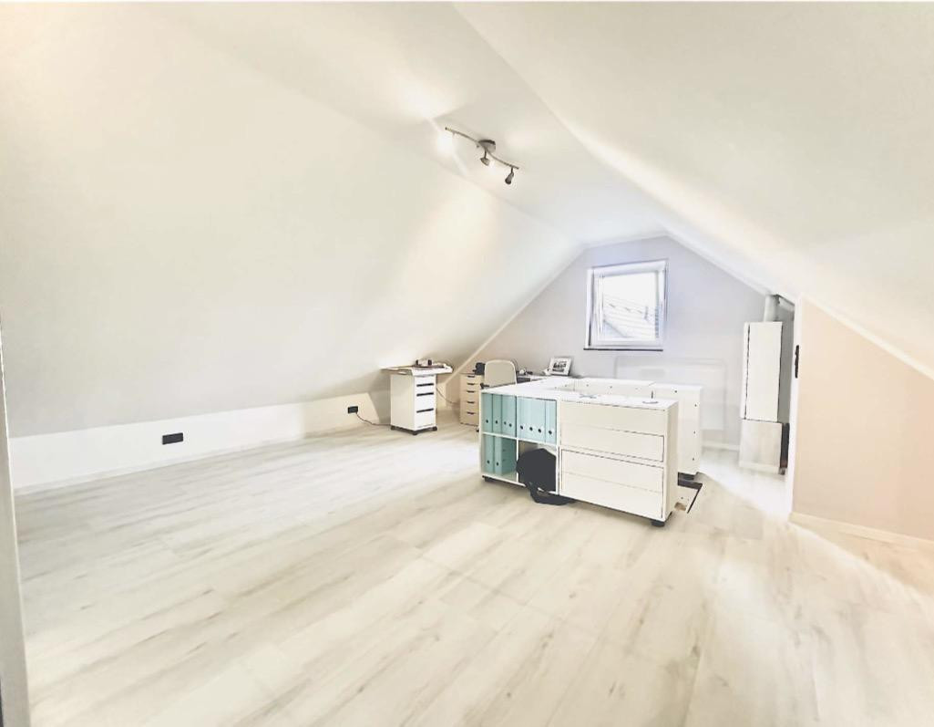 Modernisiertes EFH, EEK B, mit Terrasse, Dachterrasse & Garage – Wuppertal(Langerfeld) – Vorschaubild 23