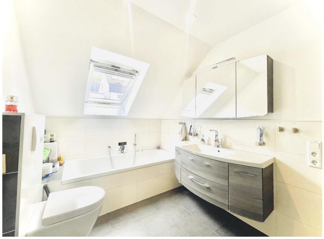 Modernisiertes EFH, EEK B, mit Terrasse, Dachterrasse & Garage – Wuppertal(Langerfeld) – Vorschaubild 20