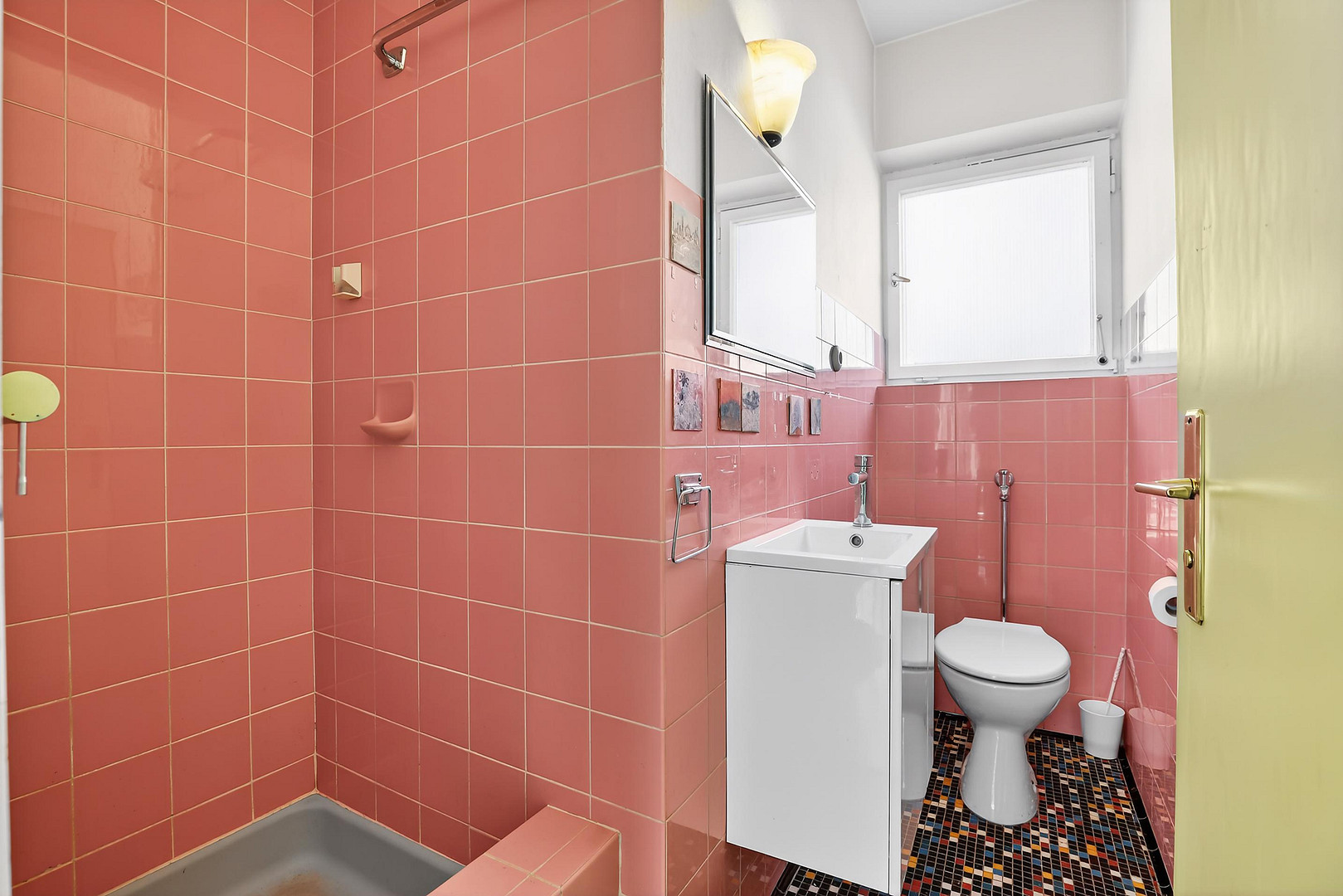 Bezugsfrei! Ruhiges Einfamilienhaus mit großem Garten! Provisionsfrei! – Rudhartstr. 52, 80999 München(Allach) – Vorschaubild 19