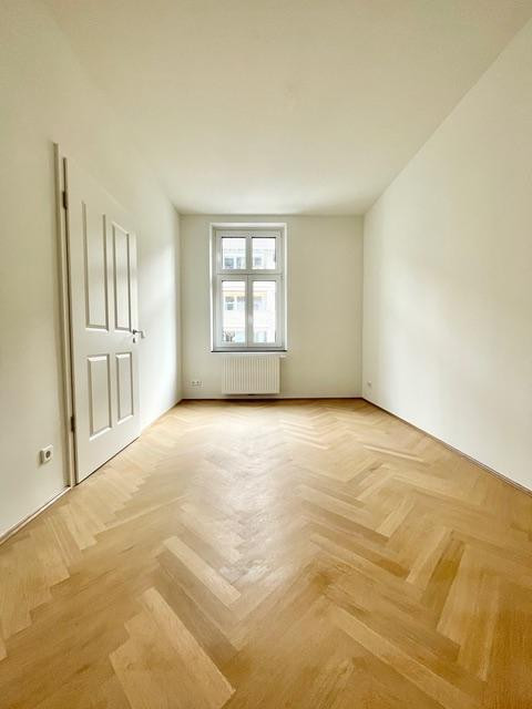 Erstbezug nach Sanierung: Charmante Stadtwhg. mit großem Balkon in energetisch saniertem Stilaltbau – Düsseldorf(Pempelfort) – Vorschaubild 7