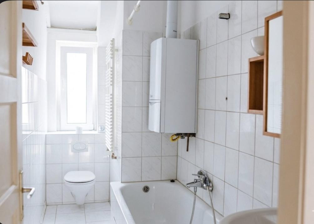 Exklusive 3-Zimmer-DG-Wohnung mit Einbauküche in Wiesbaden – 65195 Wiesbaden – Vorschaubild 2