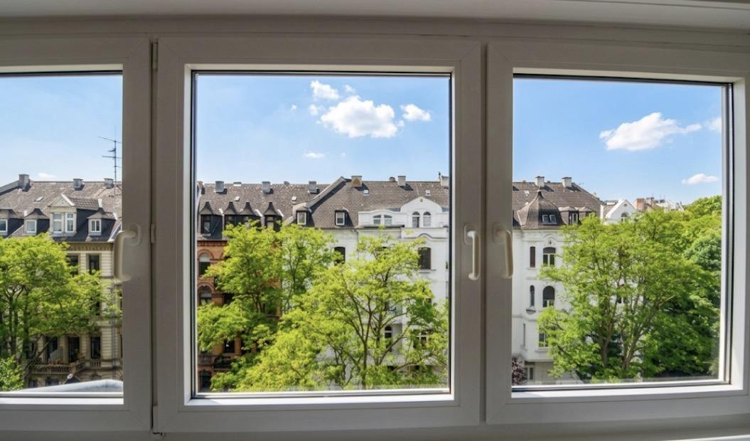 Exklusive 3-Zimmer-DG-Wohnung mit Einbauküche in Wiesbaden – 65195 Wiesbaden – Vorschaubild 7