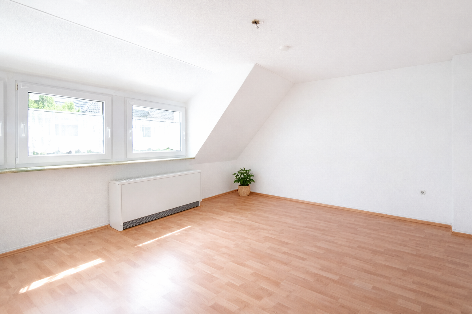 Jobcenter – جوب سنتر – Джобцентер – deine neue Wohnung ist fertig! – Waldstraße 15, 42853 Remscheid – Vorschaubild 2