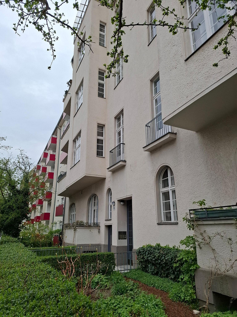 Stilvolle 6-Zi.-Altbauwohnung mit Aufzug+Weitblick in Berlin-Wilmersdorf,bezugsfrei von privat – Berlin(Wilmersdorf) – Vorschaubild 2