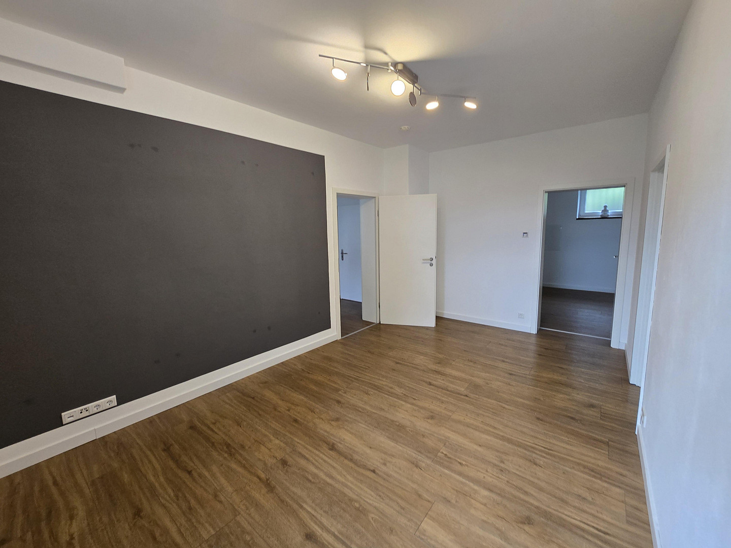 *** VERKAUFT*** - Sanierter Klinker-Traum auf 1500qm Parkgrundstück mit Smart-Home (Knx) – Hans-Staden-Allee 6, 34576 Homberg(Homberg (Efze)) – Vorschaubild 23