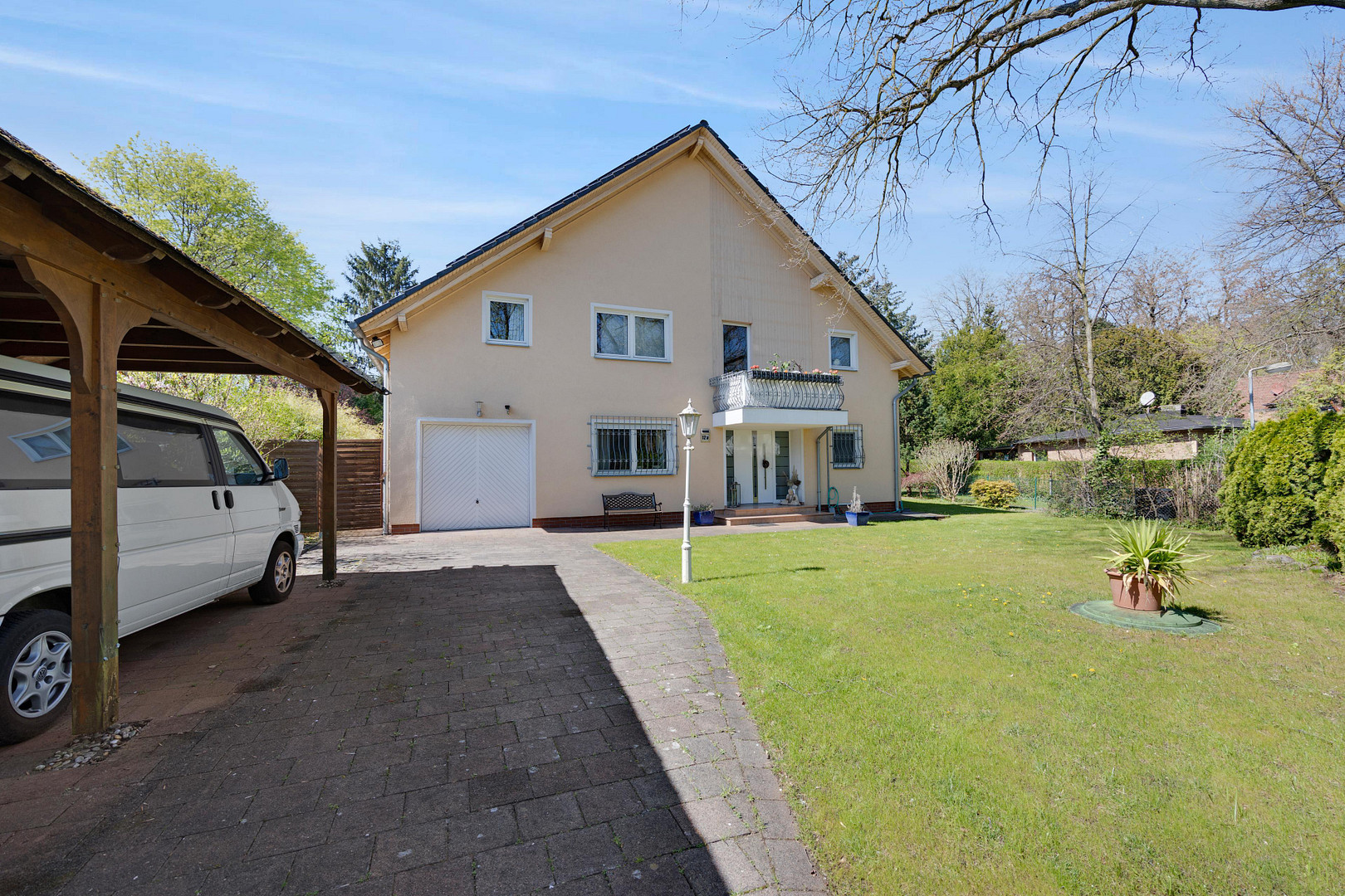 Saniertes Familienhaus in Berlin-Kladow – Havelnähe, Remise, PV-Anlage und großzügiger Garten – Berlin(Kladow) – Vorschaubild 3