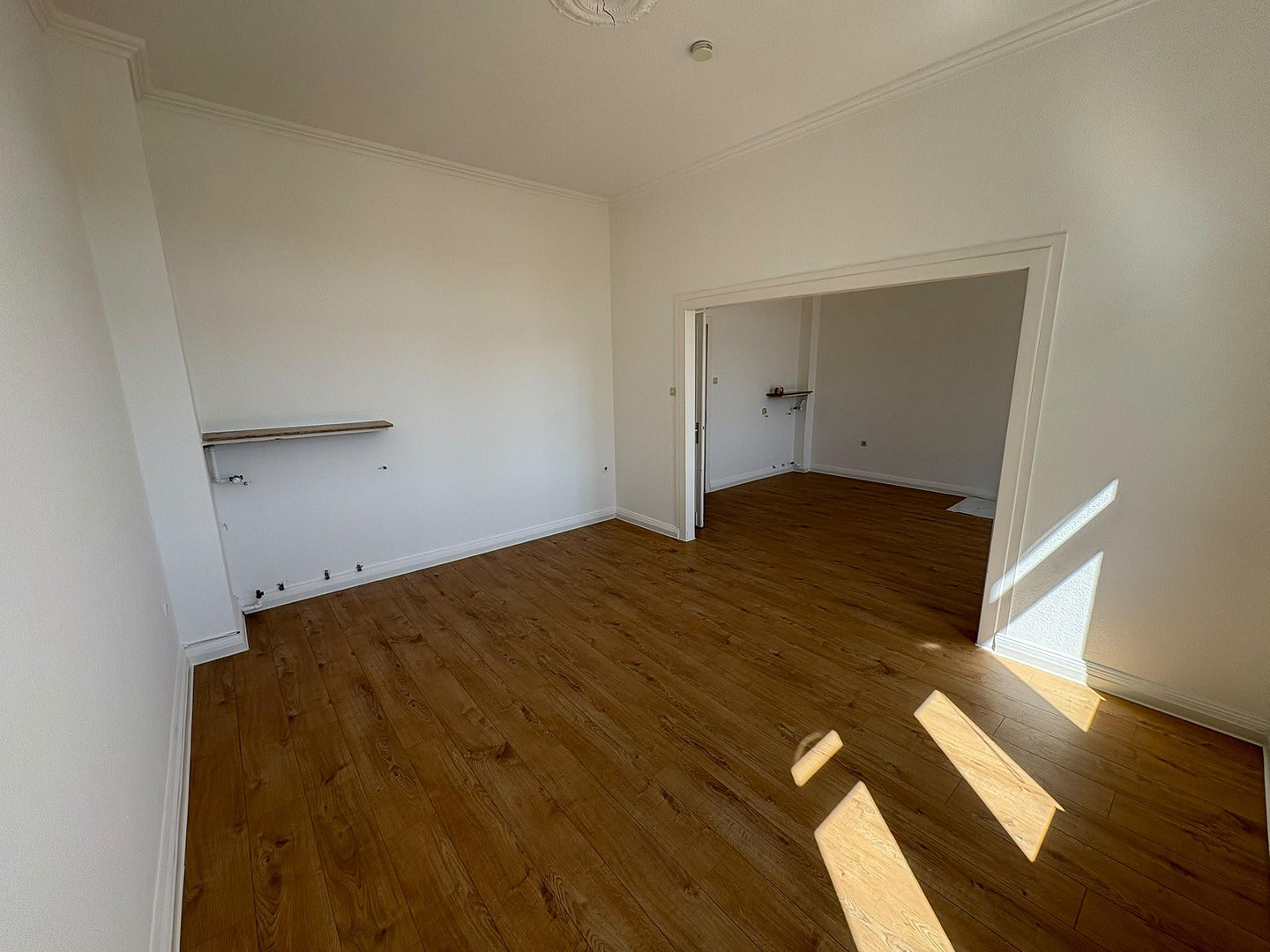 Frisch renovierte 2,5-Zimmer-Altbauwohnung mit Balkon in zentraler Lage von Solingen-Ohligs – Bahnstraße 6, 42697 Solingen – Vorschaubild 4