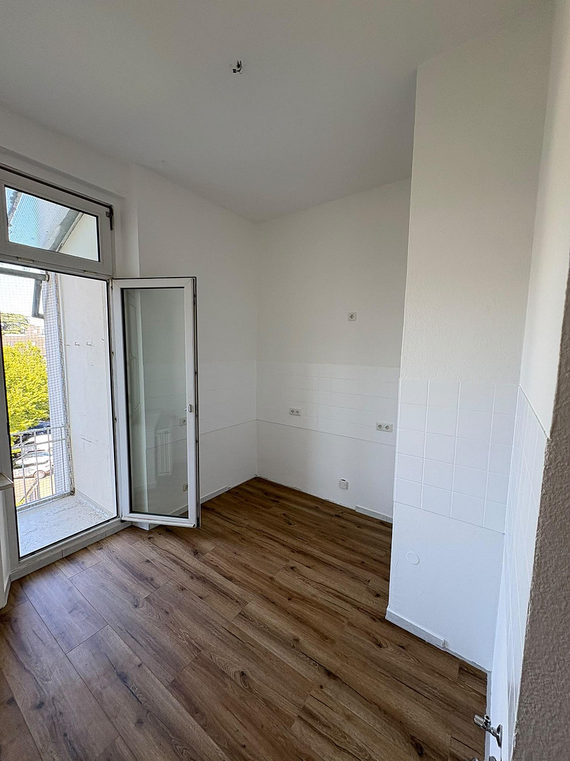 Frisch renovierte 2,5-Zimmer-Altbauwohnung mit Balkon in zentraler Lage von Solingen-Ohligs – Bahnstraße 6, 42697 Solingen – Vorschaubild 10