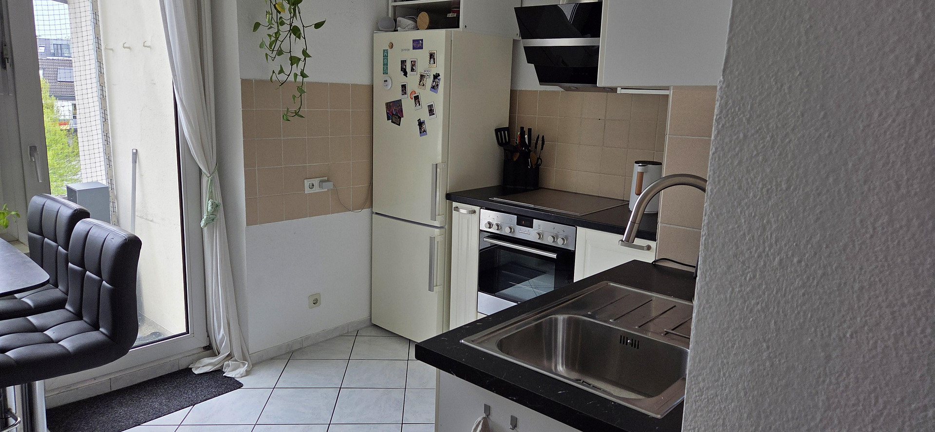 Urban wohnen in Toplage: 2,5 -Zimmer-Altbau mit Balkon nahe Bahnhof Solingen – Bahnstraße 6, 42697 Solingen – Vorschaubild 3