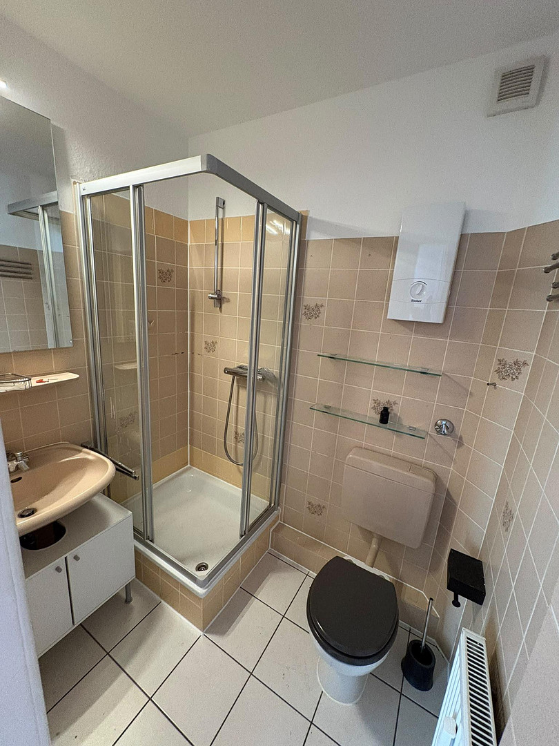 Frisch renovierte 2,5-Zimmer-Altbauwohnung mit Balkon in zentraler Lage von Solingen-Ohligs – Bahnstraße 6, 42697 Solingen – Vorschaubild 16