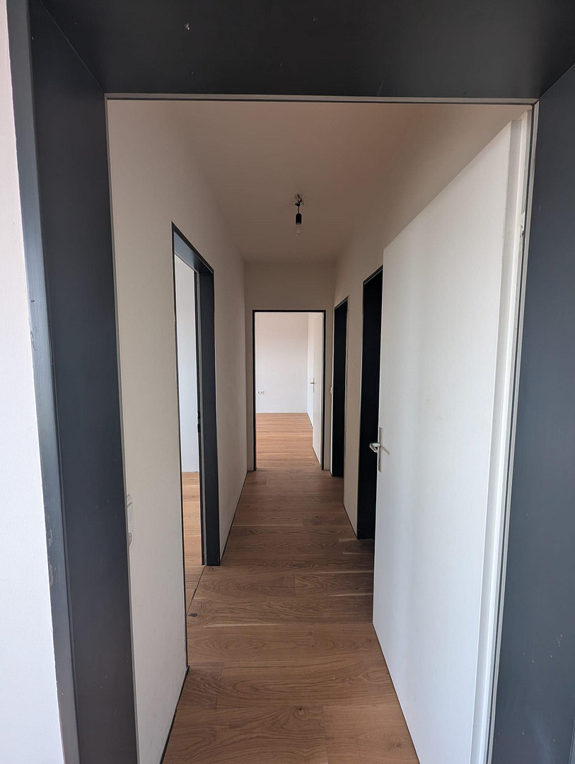 Großzügige und bezugsfreie 4,5 Zimmer Wohnung mit 3 Balkonen in Ludwigsfeld – Breslauer Straße 8, 89231 Neu-Ulm(Ludwigsfeld) – Vorschaubild 4