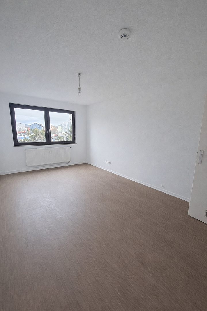 Helle 2-Zimmer-Wohnung mit Balkon & Stellplatz in Würzburg-Heidingsfeld (mit Aufzug) – Würzburg(Heidingsfeld) – Vorschaubild 4